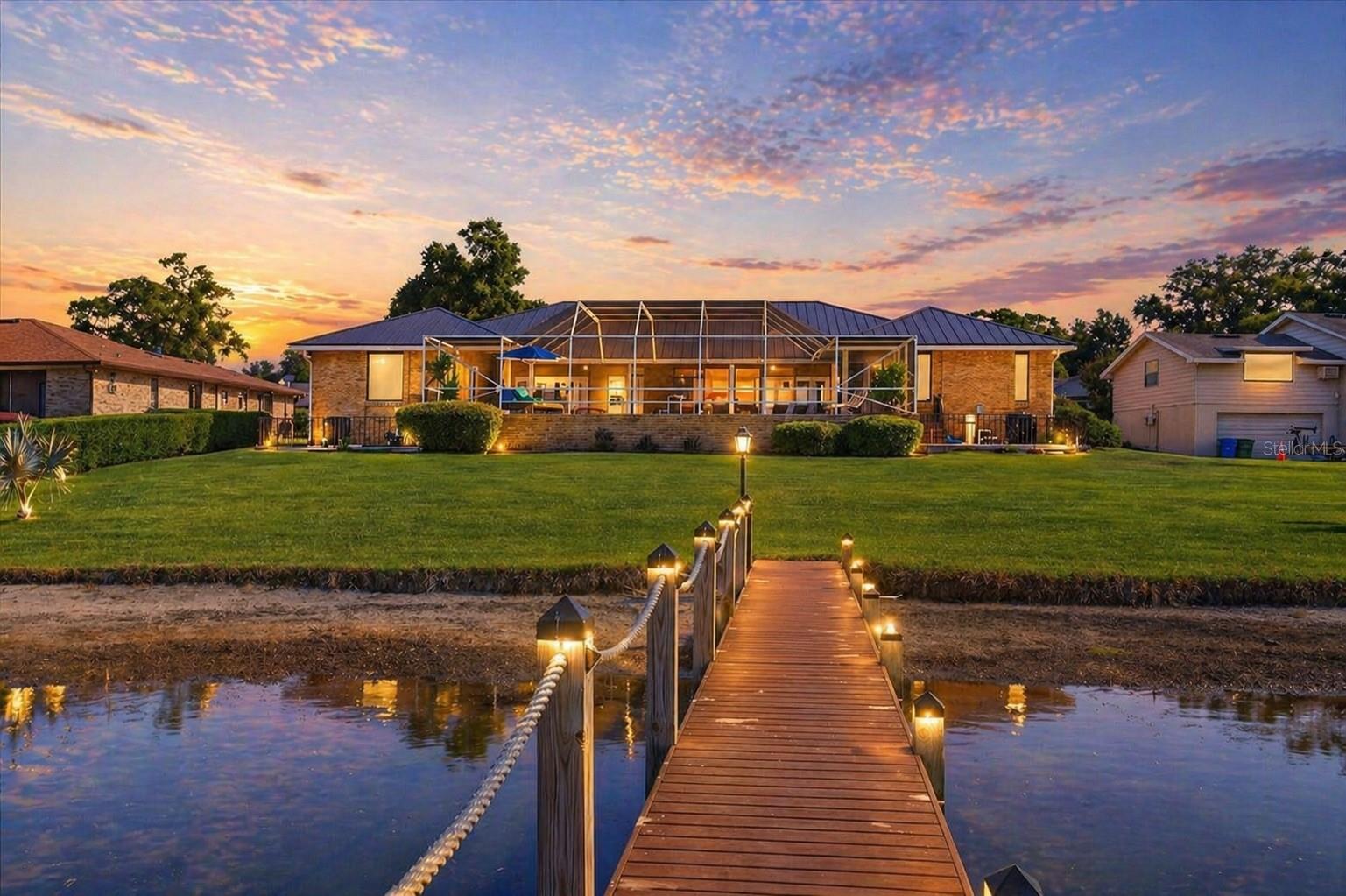 THE SHORES - Residential