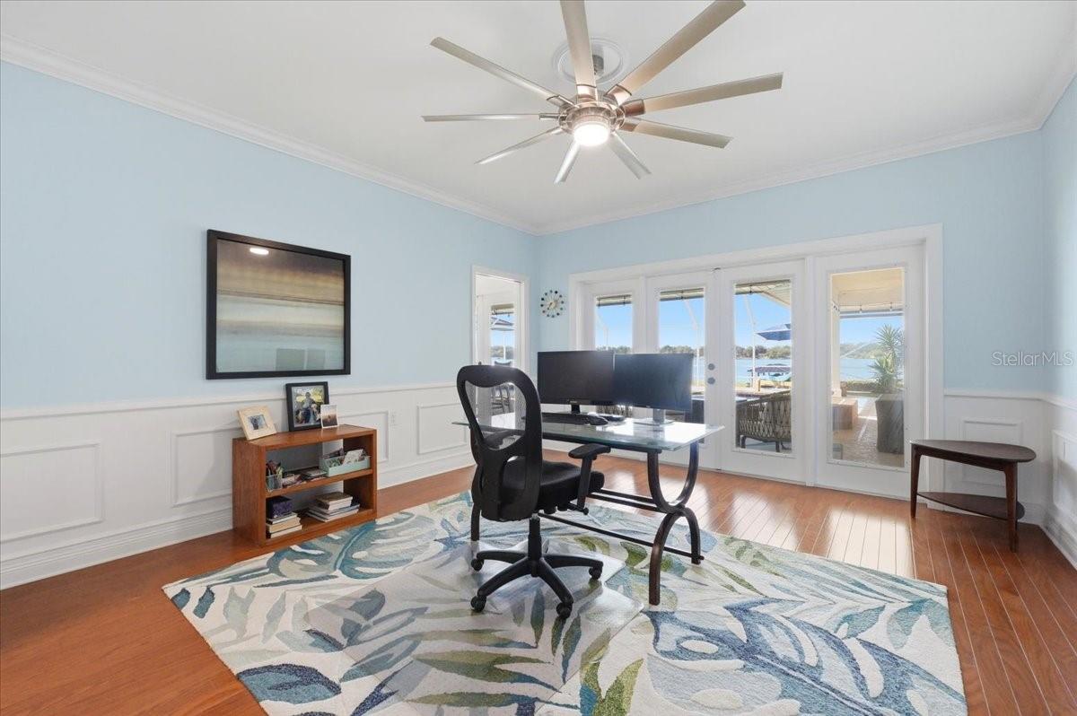 THE SHORES - Residential