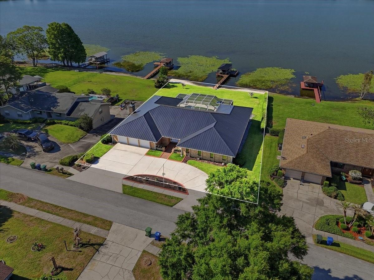 THE SHORES - Residential
