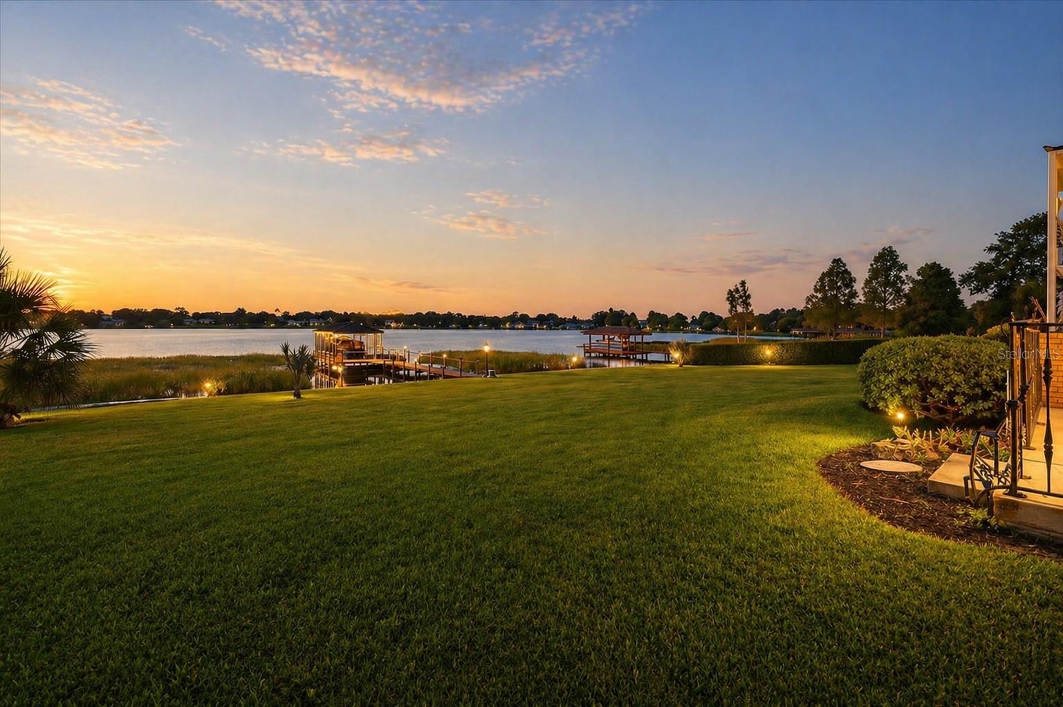 THE SHORES - Residential