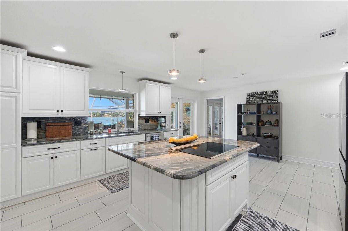 THE SHORES - Residential
