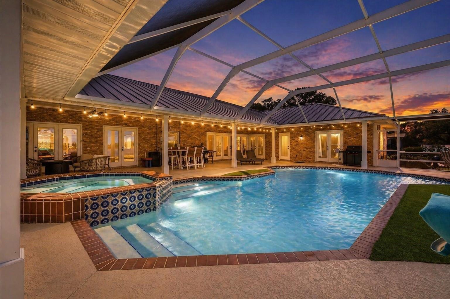 THE SHORES - Residential