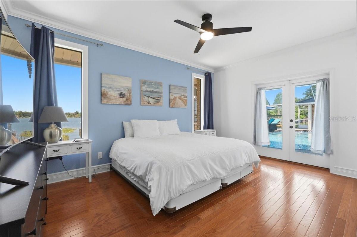 THE SHORES - Residential