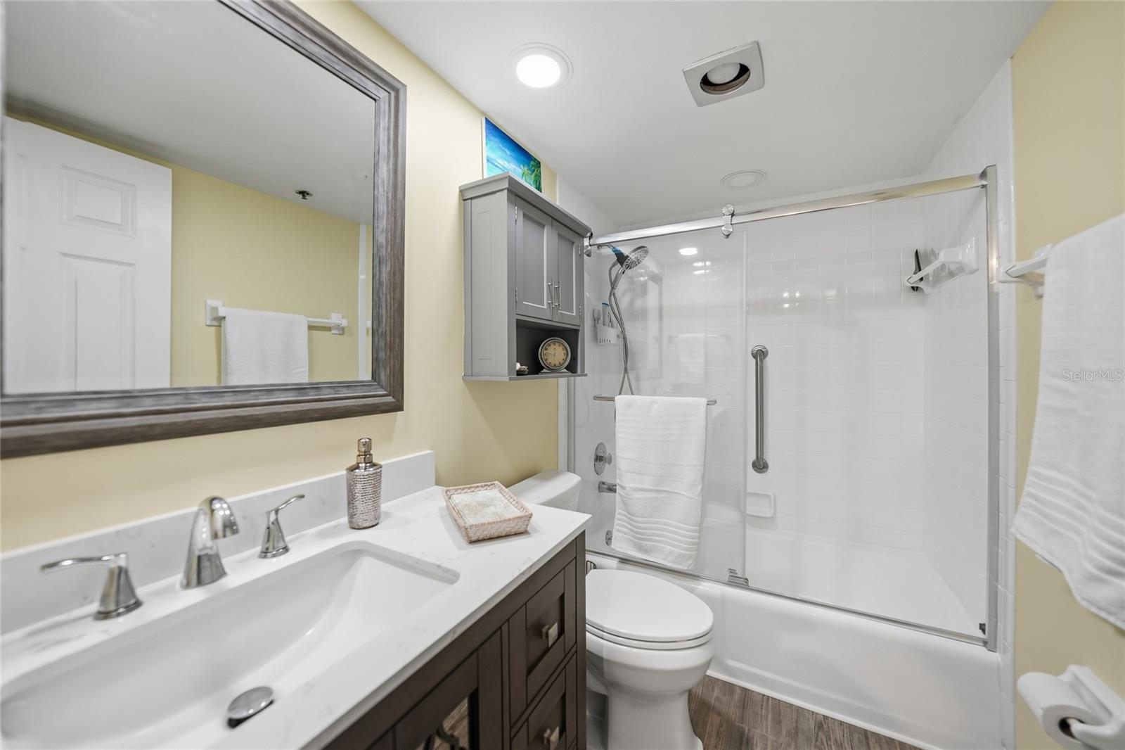 ROLLS LANDING PH 03 BLDG 06 - Residential