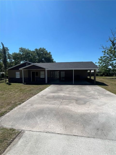 Photo of 1073 W C 48, Bushnell, FL 33513 (MLS # G5096982)