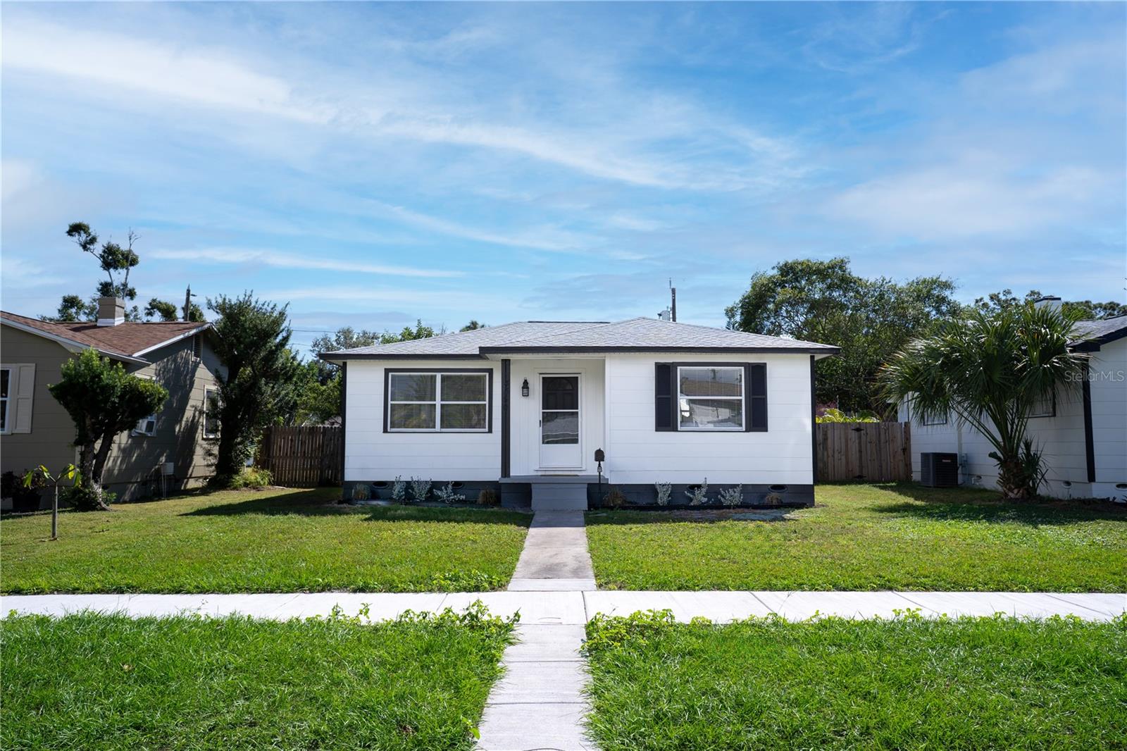 HALLS CENTRAL AVE 03 - Residential