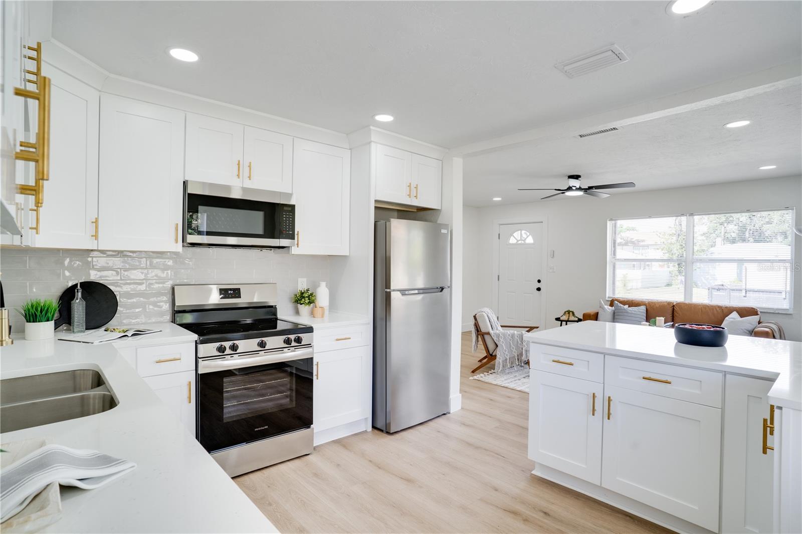 HALLS CENTRAL AVE 03 - Residential