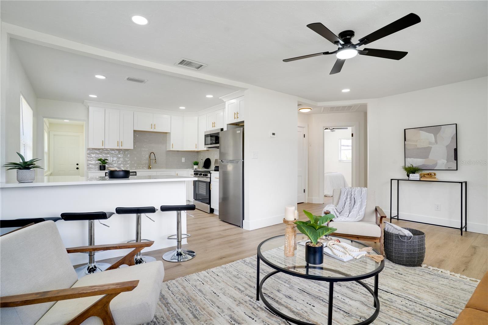 HALLS CENTRAL AVE 03 - Residential