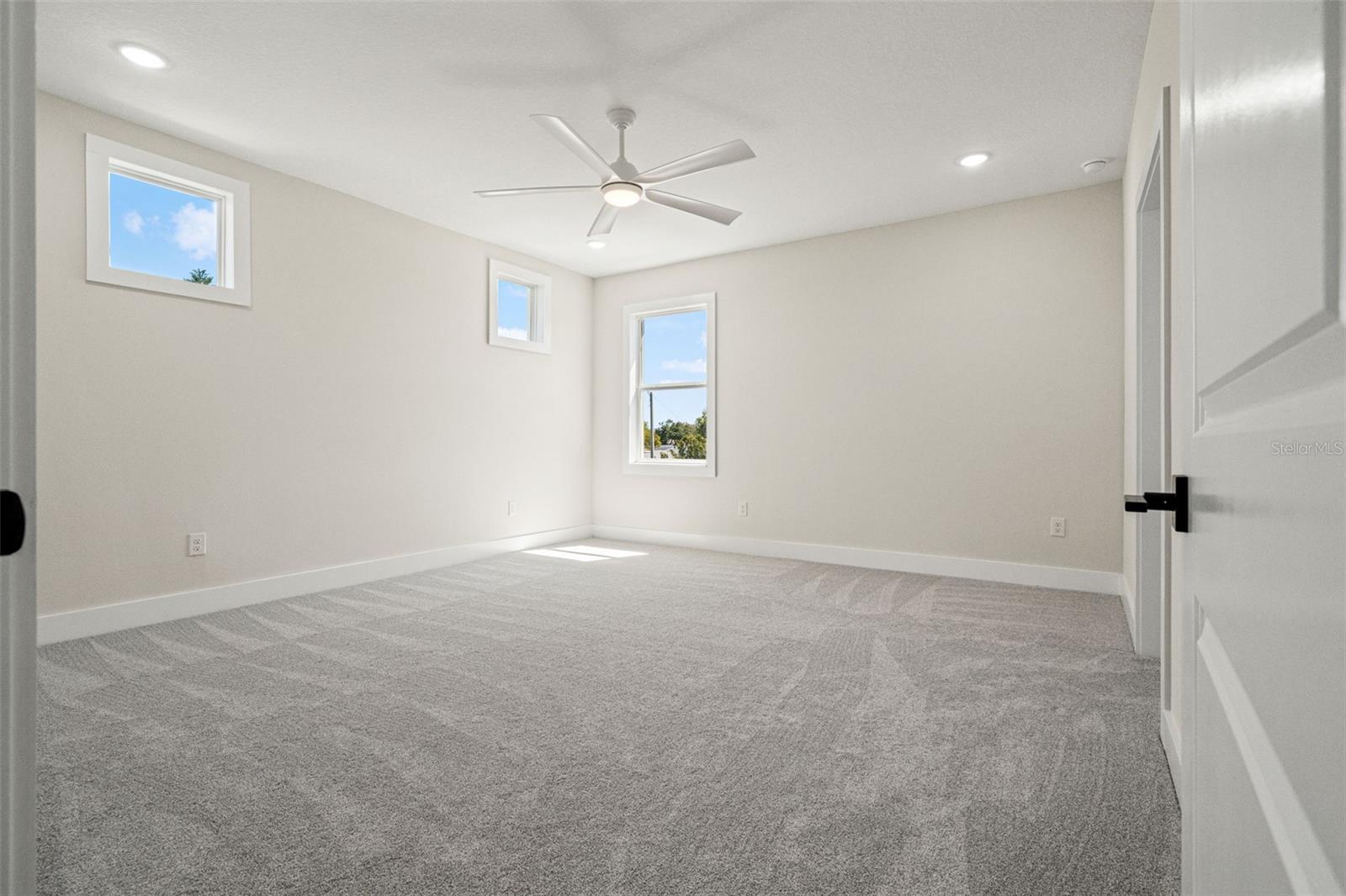 BEACON SQUARE - Residential