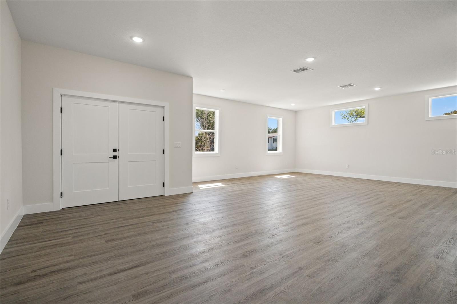 BEACON SQUARE - Residential