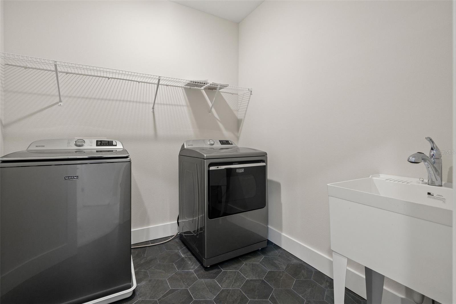 BEACON SQUARE - Residential