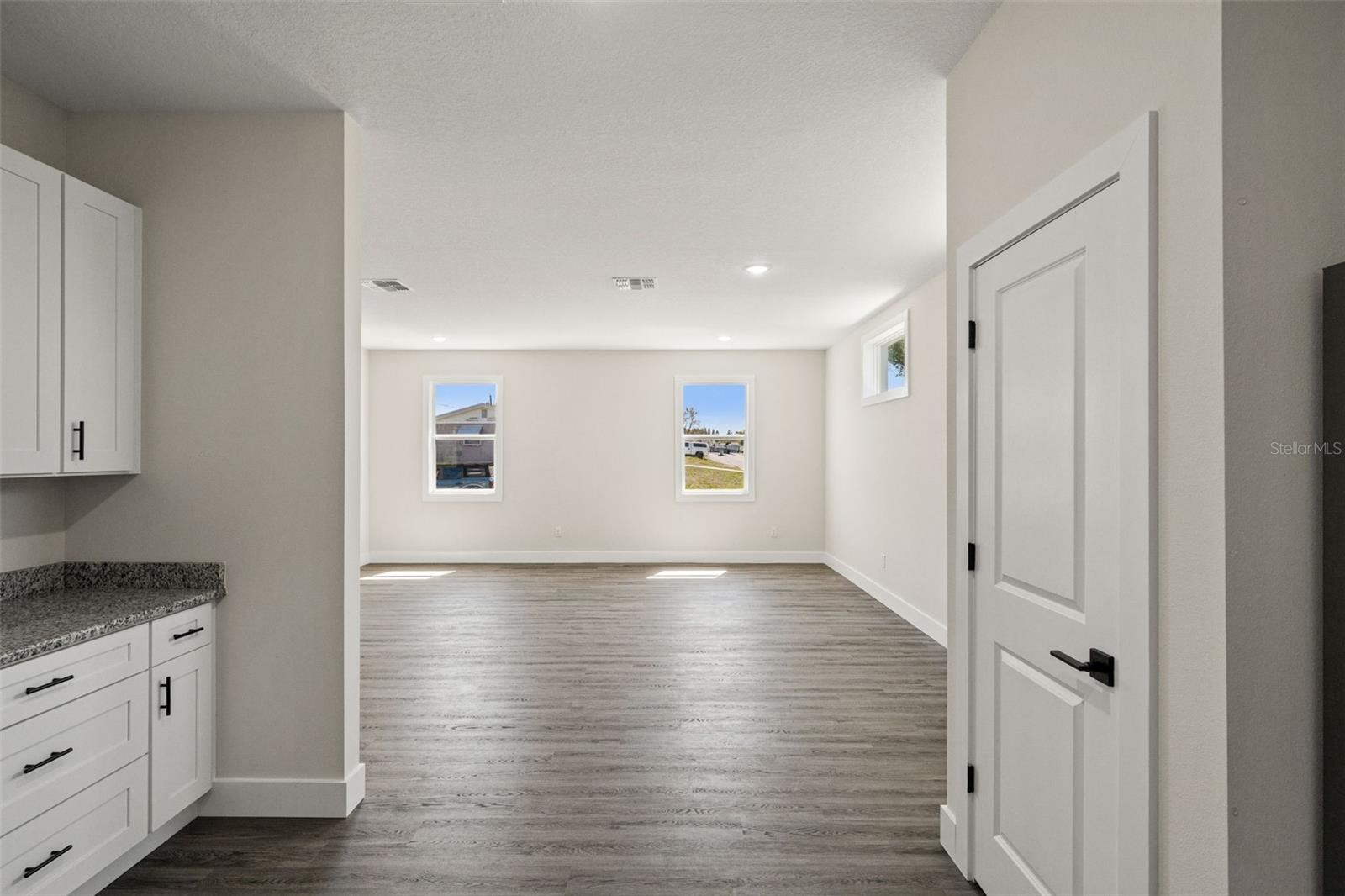 BEACON SQUARE - Residential