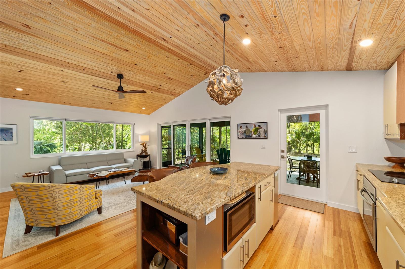 RIO VISTA - Residential