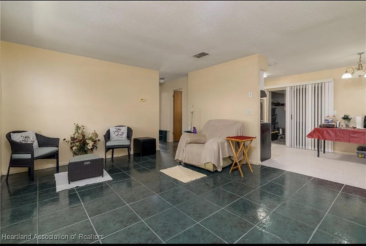 AVON PARK LAKES - Residential