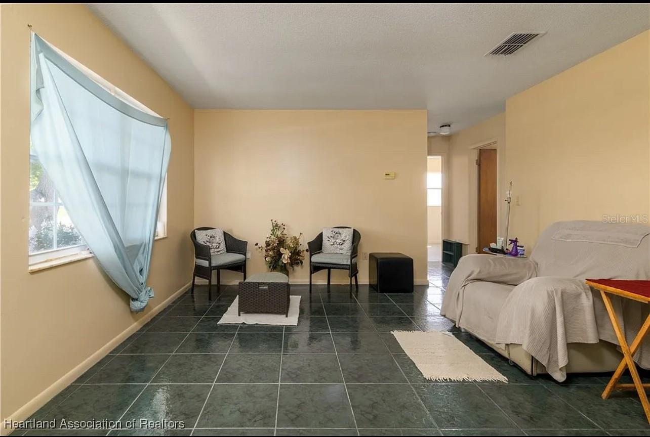 AVON PARK LAKES - Residential