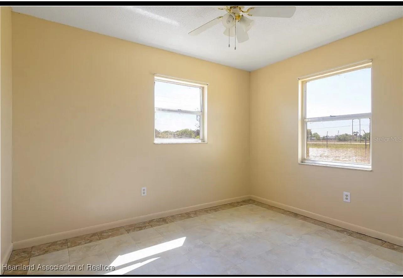 AVON PARK LAKES - Residential