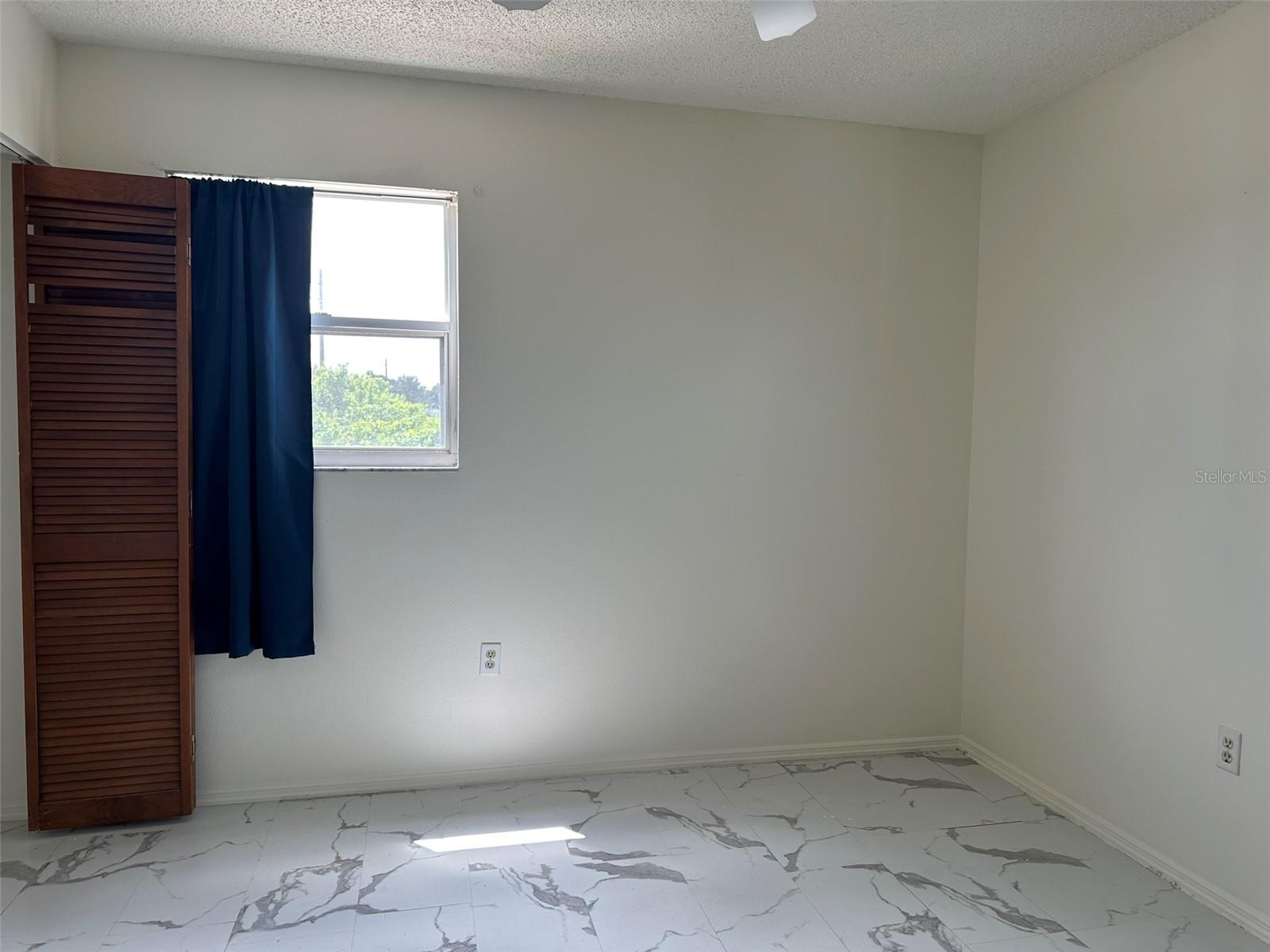 SOUTH VENICE UNIT 13 - Residential Lease