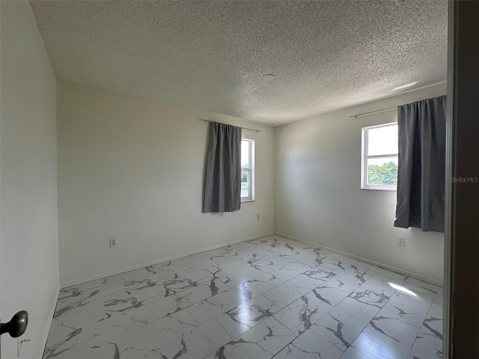 SOUTH VENICE UNIT 13 - Residential Lease