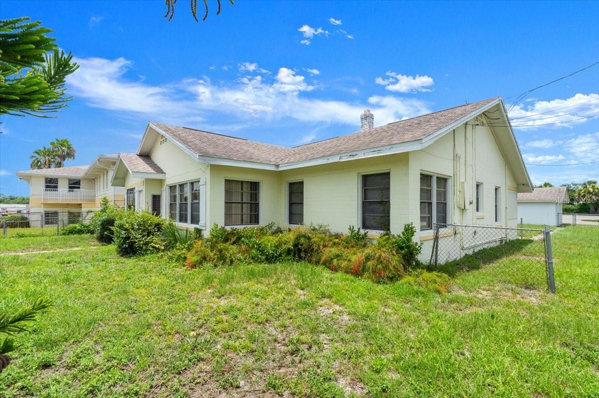 OAKRIDGE PARK - Commercial Sale