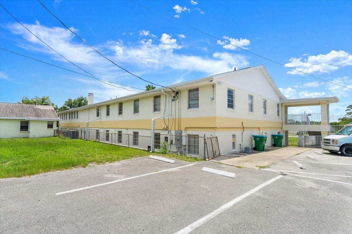 OAKRIDGE PARK - Commercial Sale