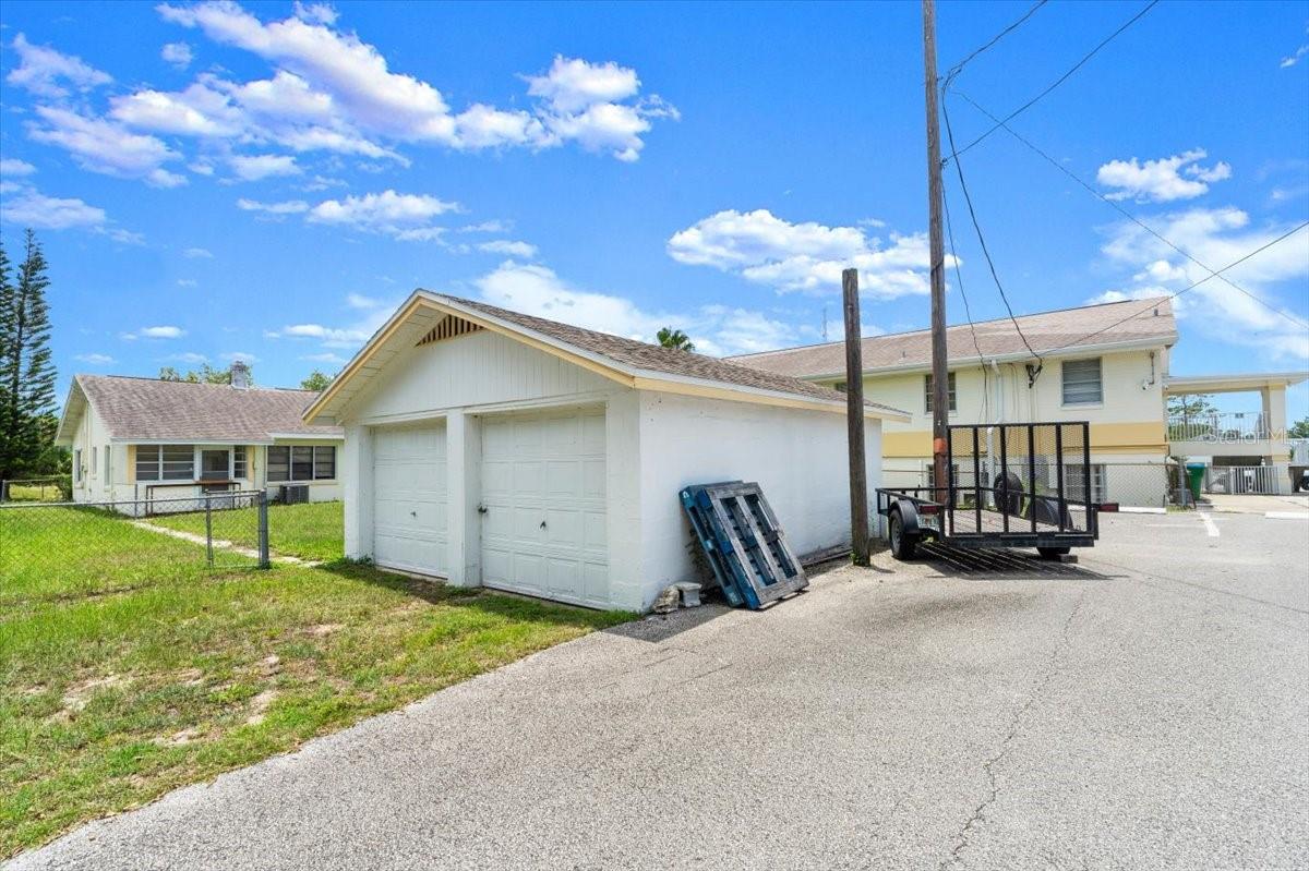 OAKRIDGE PARK - Commercial Sale