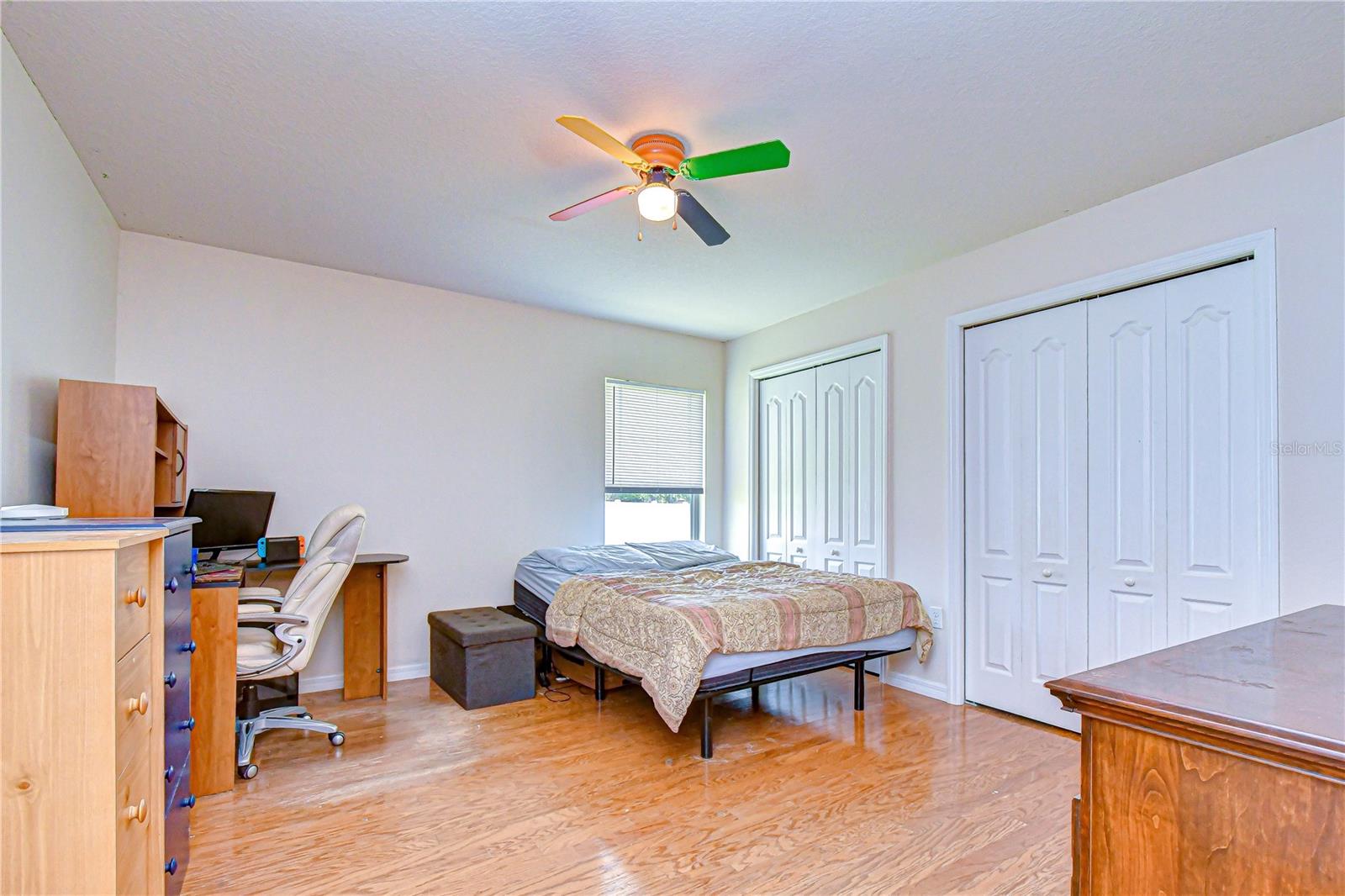 TWIN LAKES - Residential