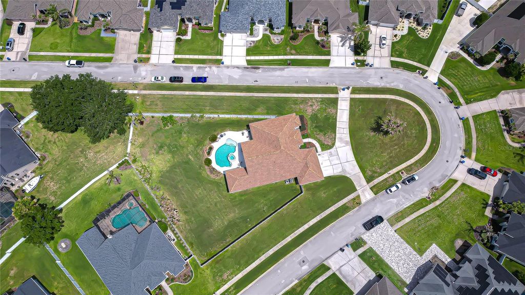 Photo of 2833 Mossy Timber Trail, Valrico, FL 33596 (MLS # TB8501464)