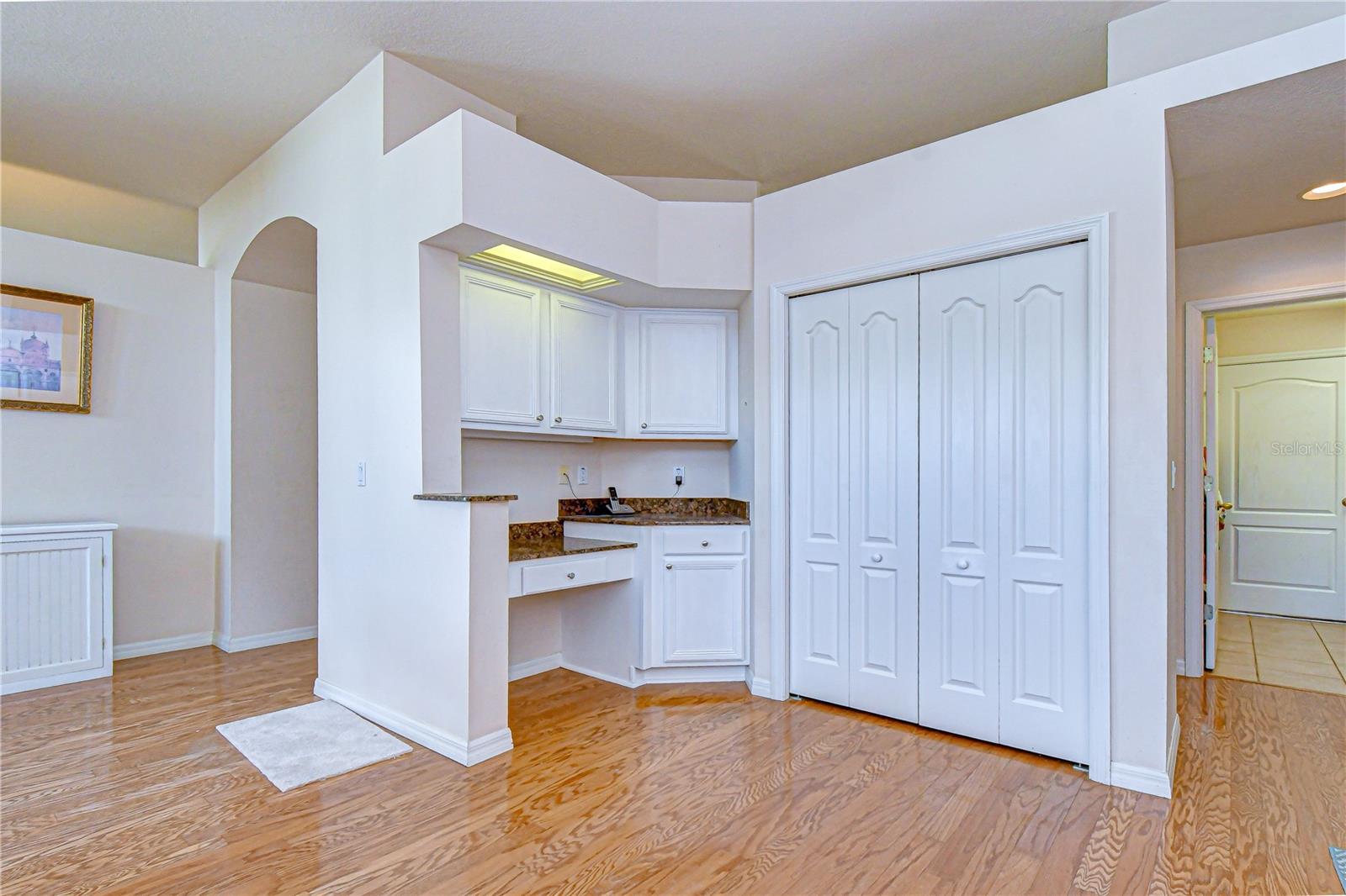 TWIN LAKES - Residential