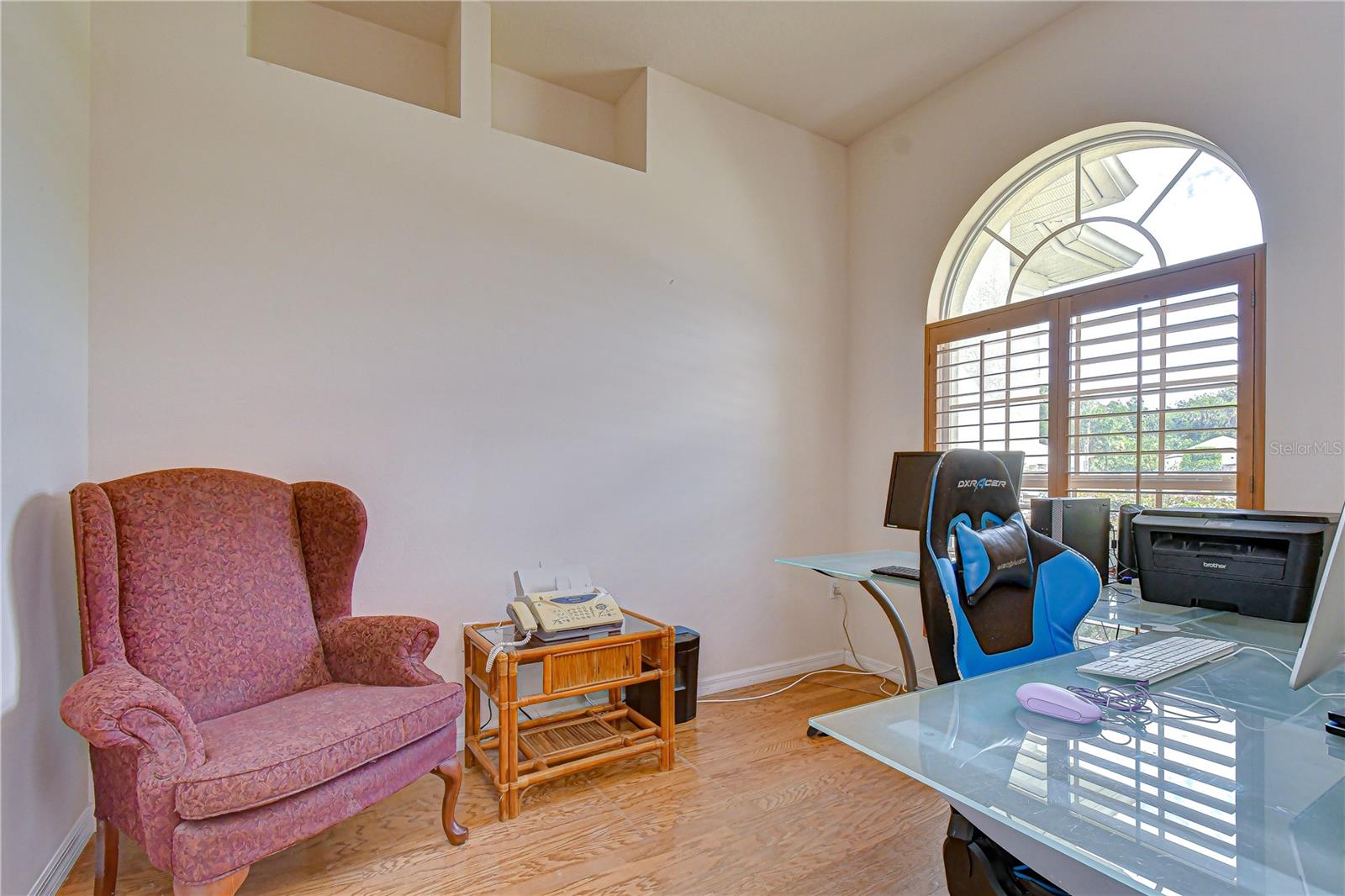 TWIN LAKES - Residential