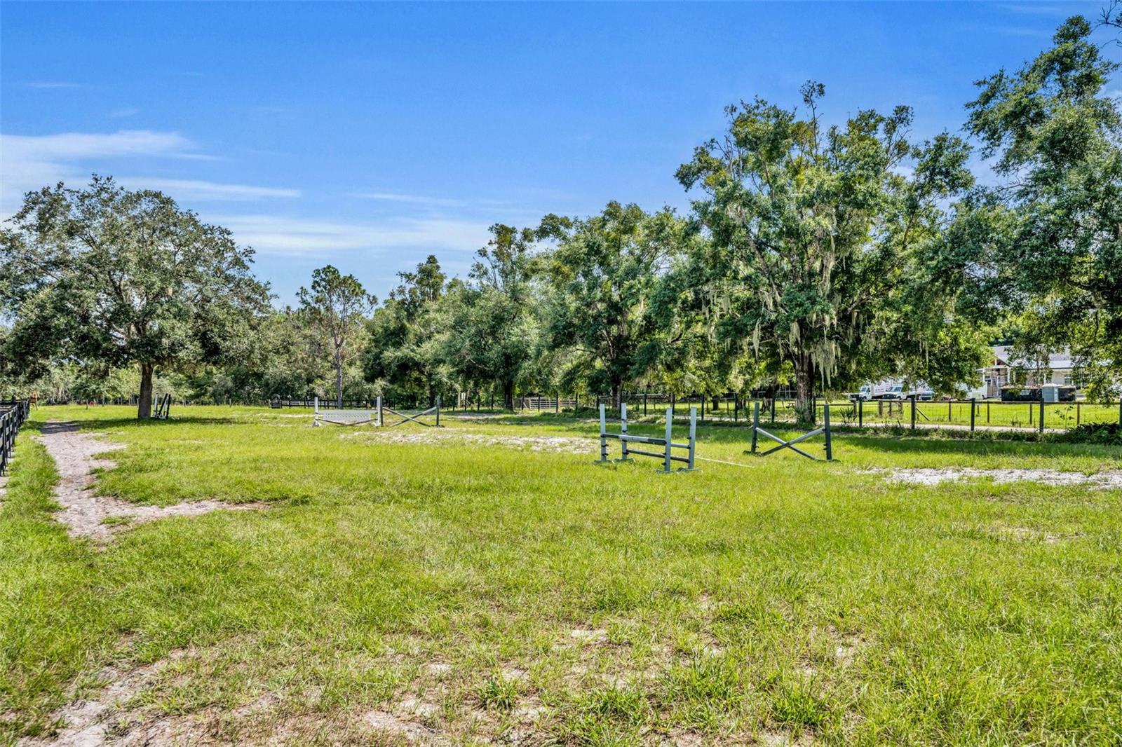 FLORIDA GROVES COMPANYS FIRST ADD TO BLACK HAMMOCK - Residential