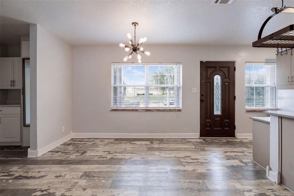 Photo of 107 NE Ivanhoe Boulevard, Orlando, FL 32804 (MLS # O6448042)