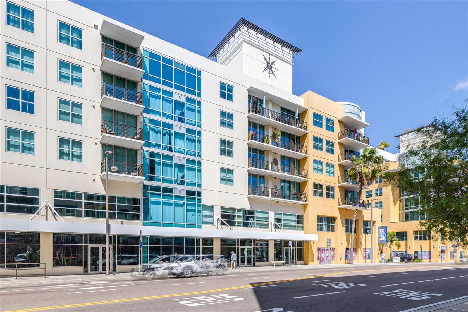 1120 E KENNEDY BOULEVARD 1021