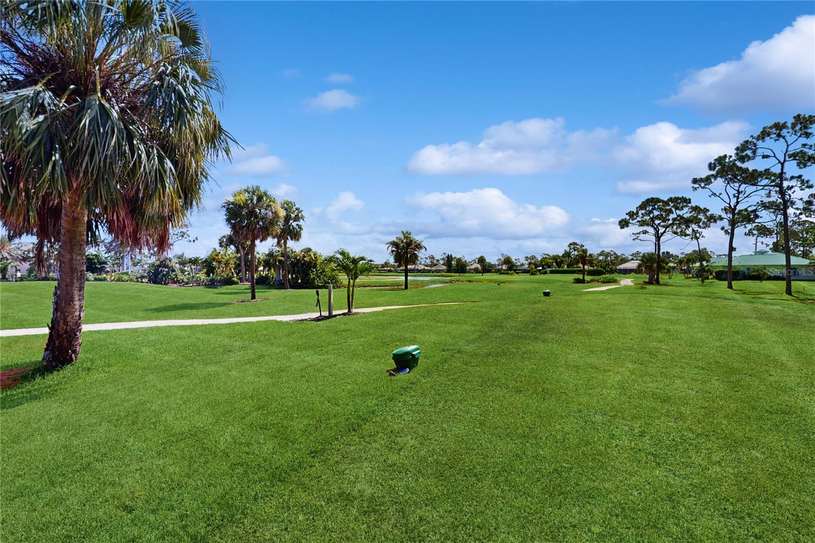 GOLF FOX CONDO - Residential