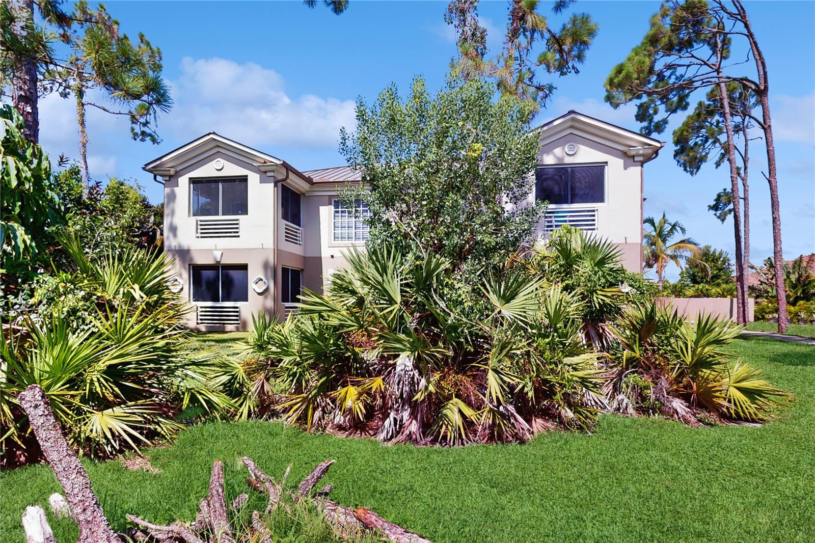 GOLF FOX CONDO - Residential