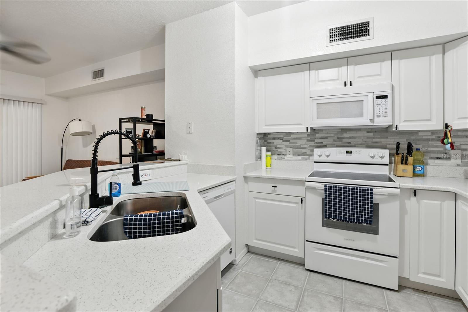BONA VISTA CONDO - Residential