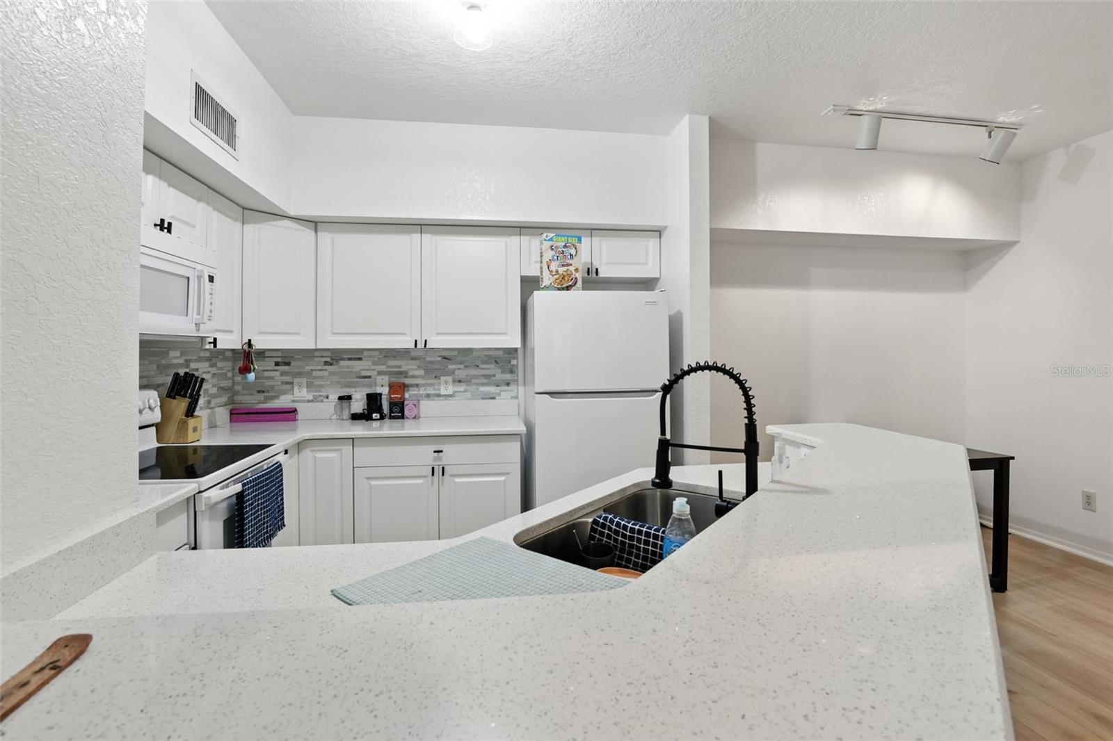 BONA VISTA CONDO - Residential