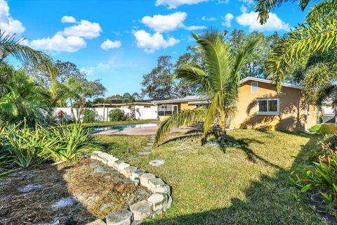 A home in SEMINOLE