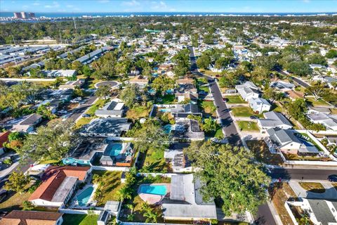 A home in SEMINOLE