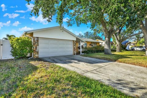 A home in SEMINOLE