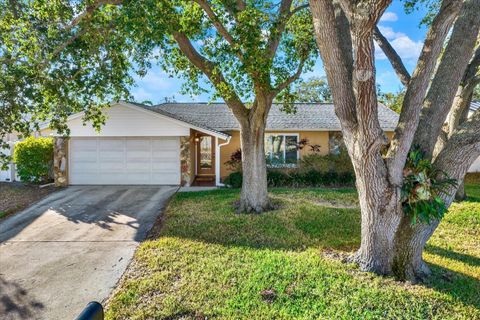 A home in SEMINOLE