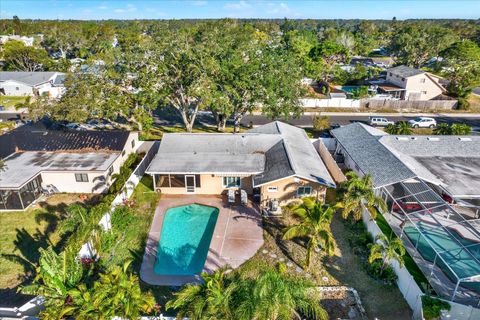 A home in SEMINOLE