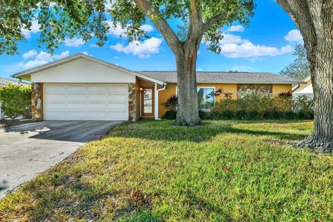 A home in SEMINOLE