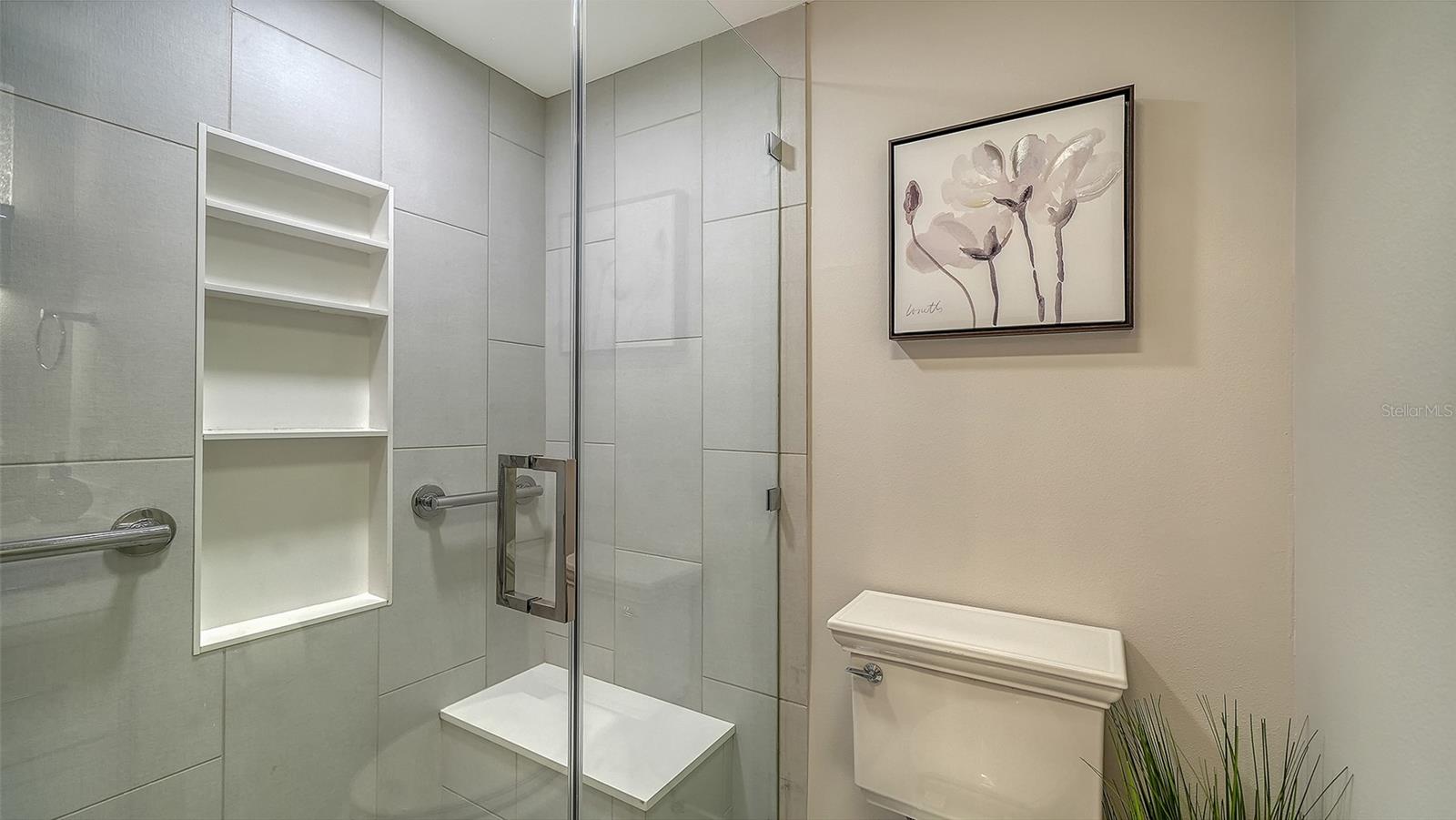 ISLANDER CLUB OF LONGBOAT - Residential