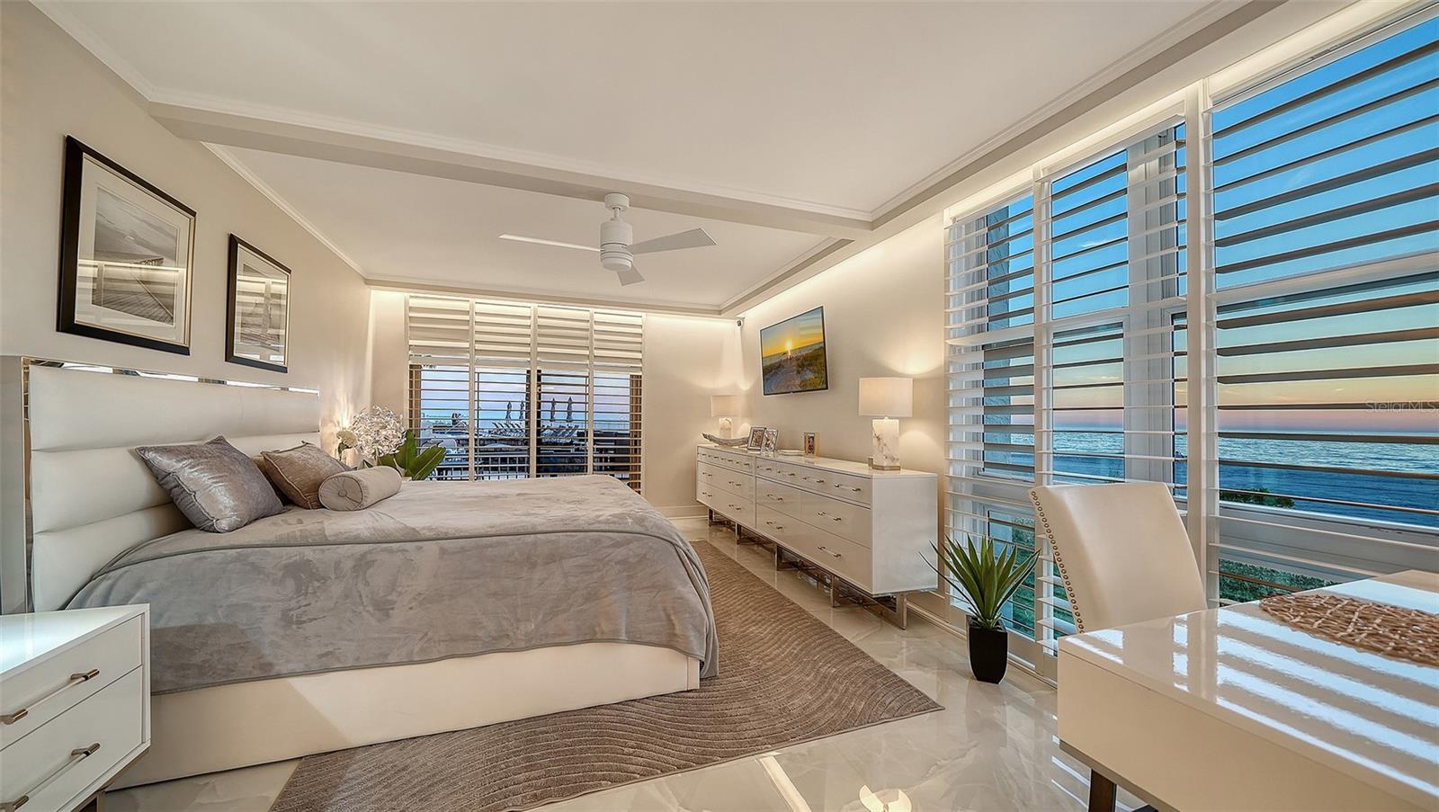 ISLANDER CLUB OF LONGBOAT - Residential