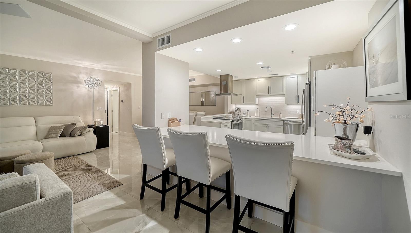 ISLANDER CLUB OF LONGBOAT - Residential