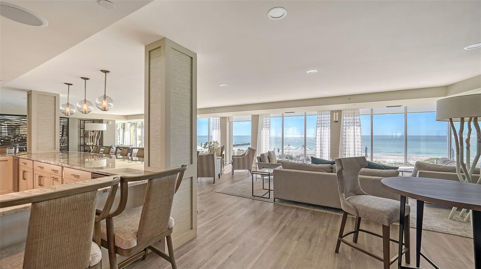 ISLANDER CLUB OF LONGBOAT - Residential