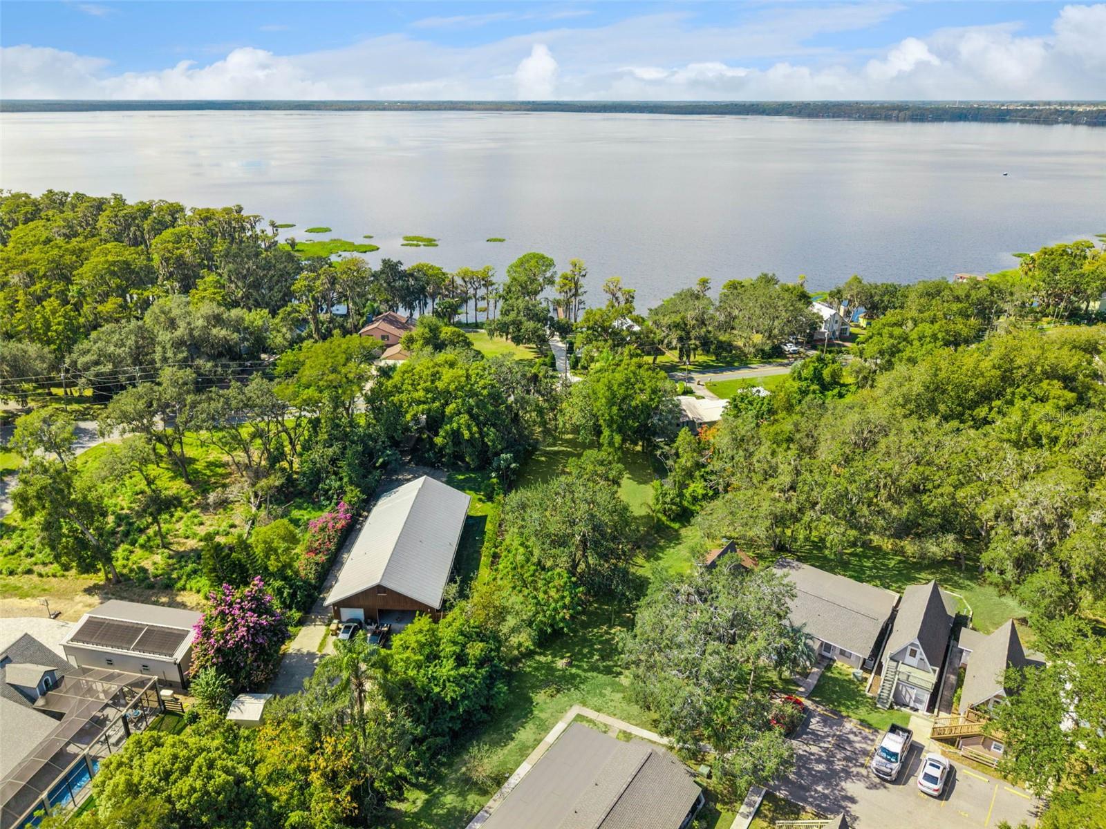 LANCASTER BEACH - Land