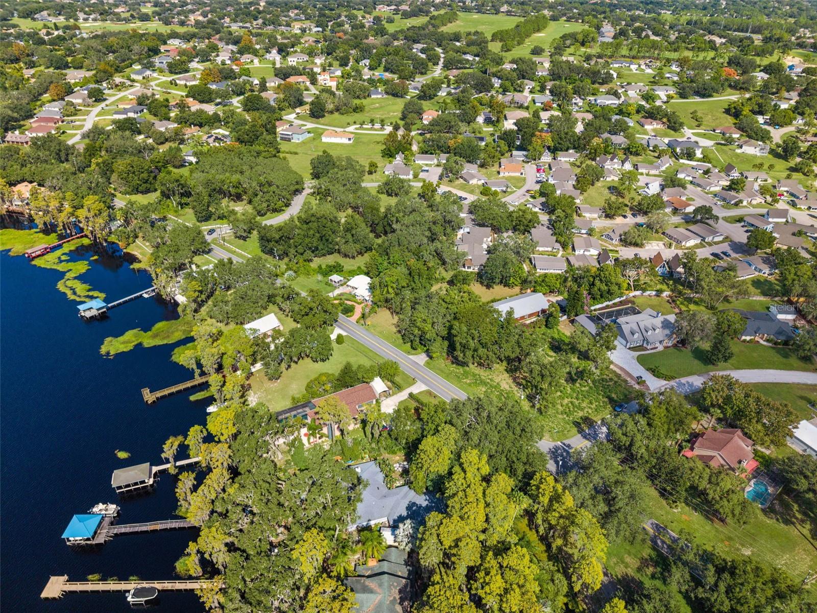 LANCASTER BEACH - Land