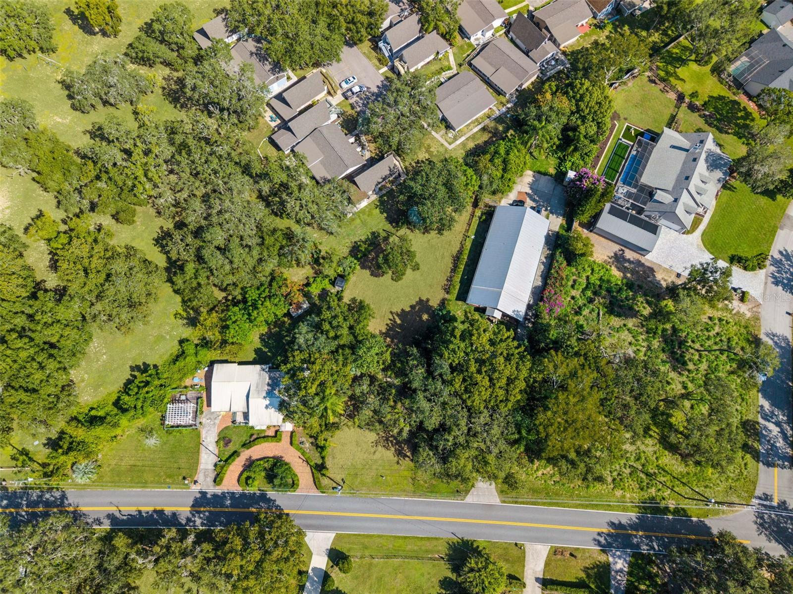 LANCASTER BEACH - Land