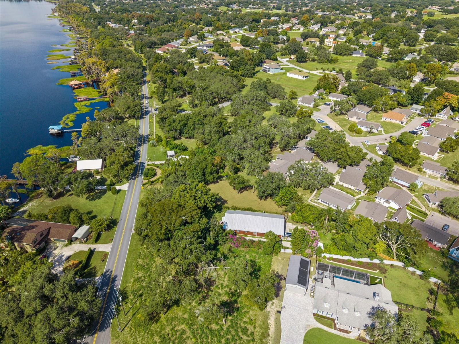 LANCASTER BEACH - Land